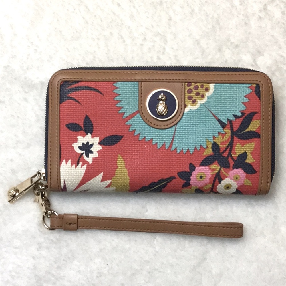 Spartina 449 Wallet Zippered Removable wristlet/wallet strap W: 7.5” H: 4”